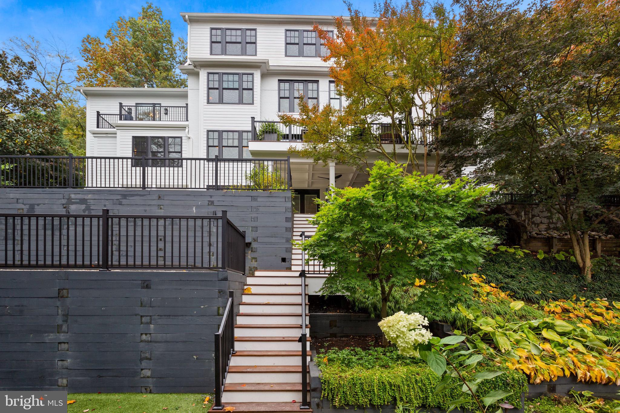 SPRING VALLEY - Residential