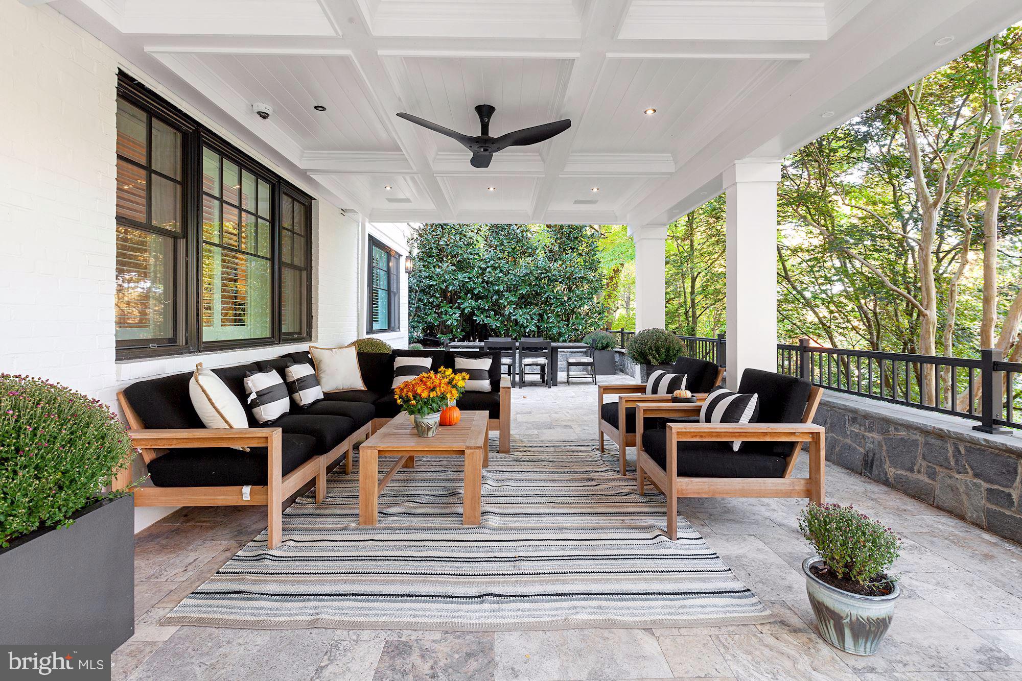SPRING VALLEY - Residential