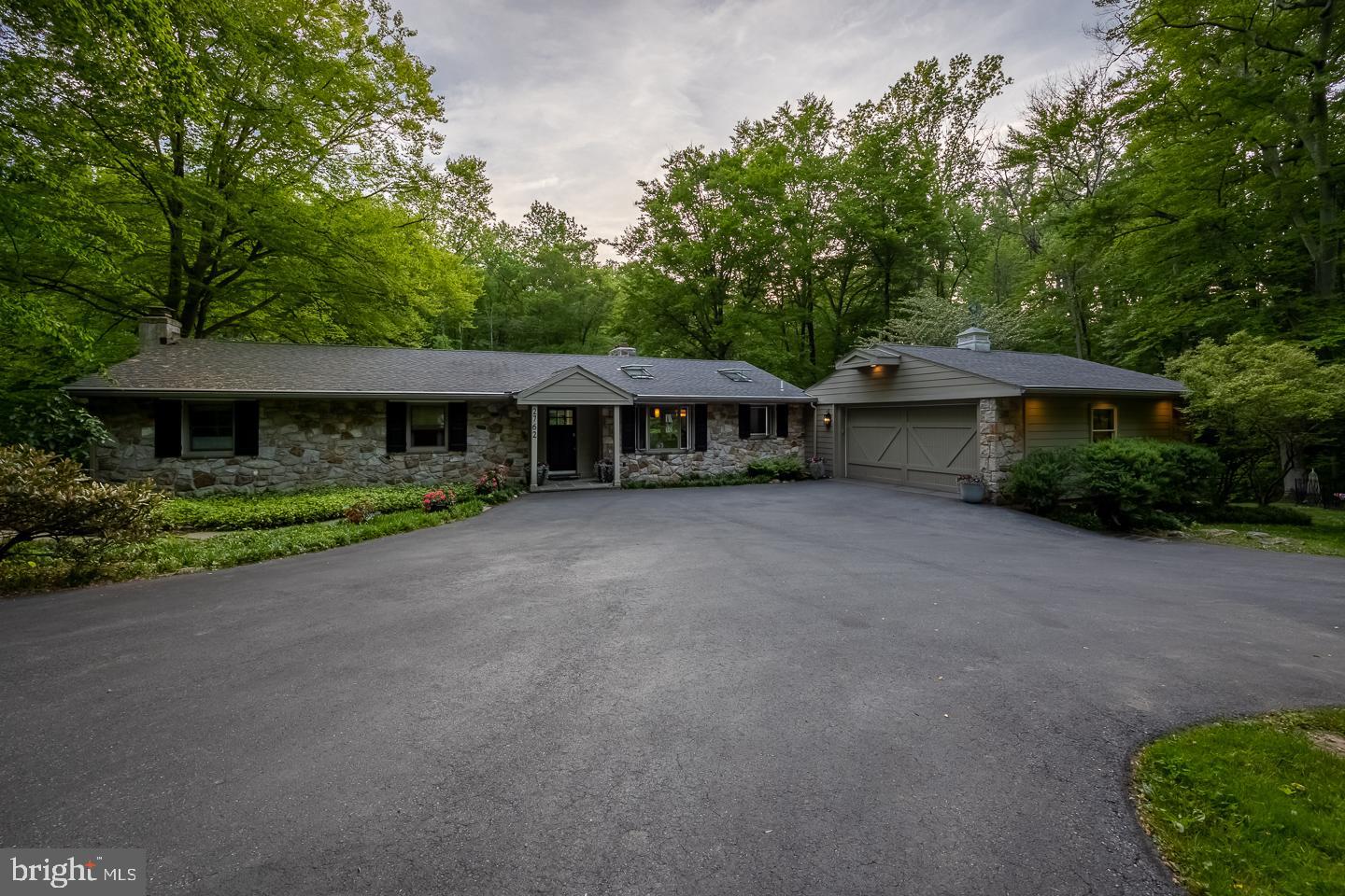 HUNTVIEW AT HORSES - Residential