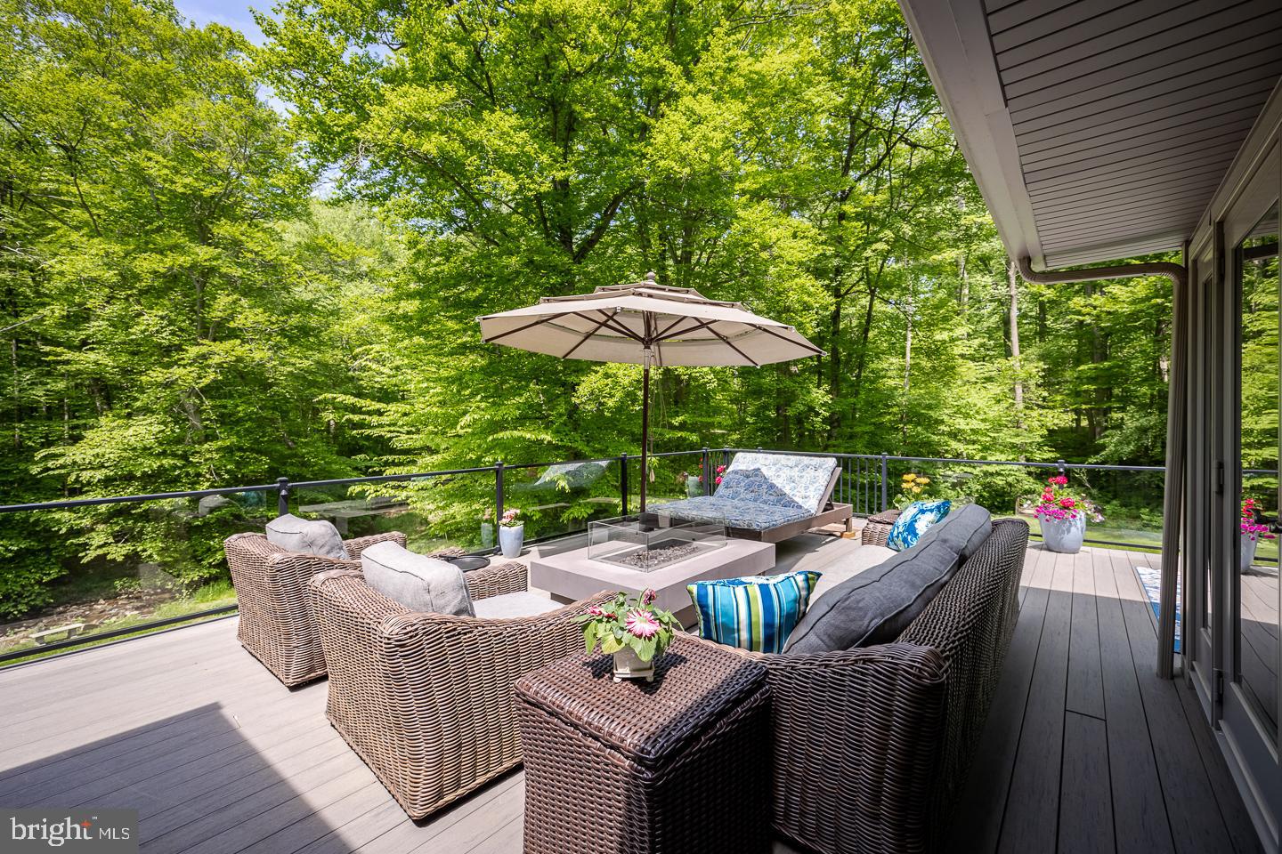 HUNTVIEW AT HORSES - Residential