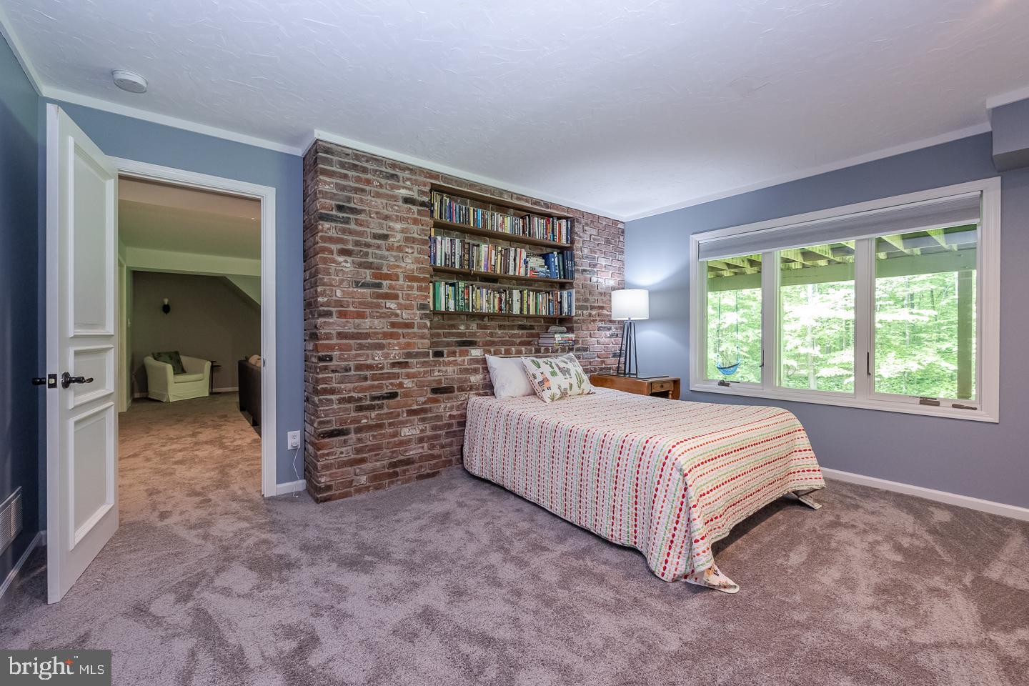 HUNTVIEW AT HORSES - Residential