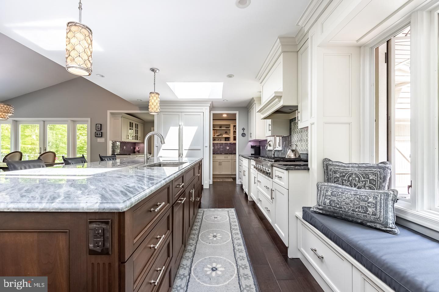 HUNTVIEW AT HORSES - Residential