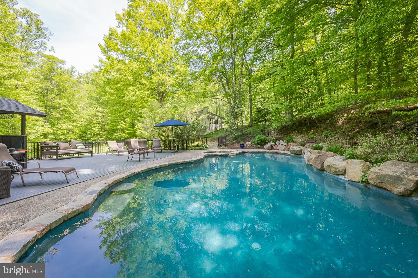 HUNTVIEW AT HORSES - Residential