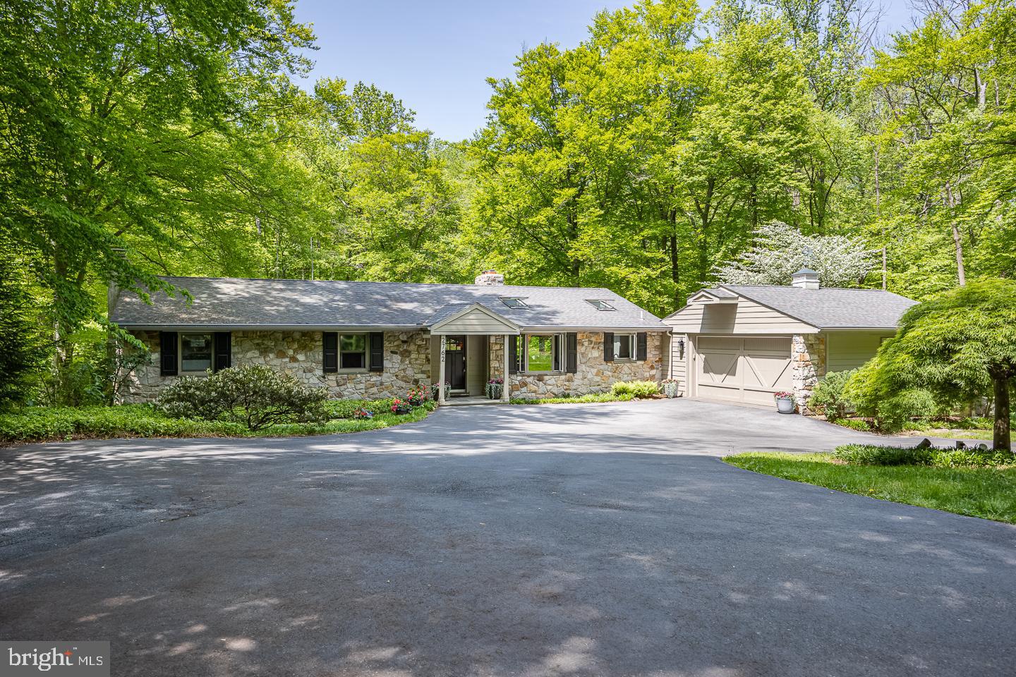 HUNTVIEW AT HORSES - Residential