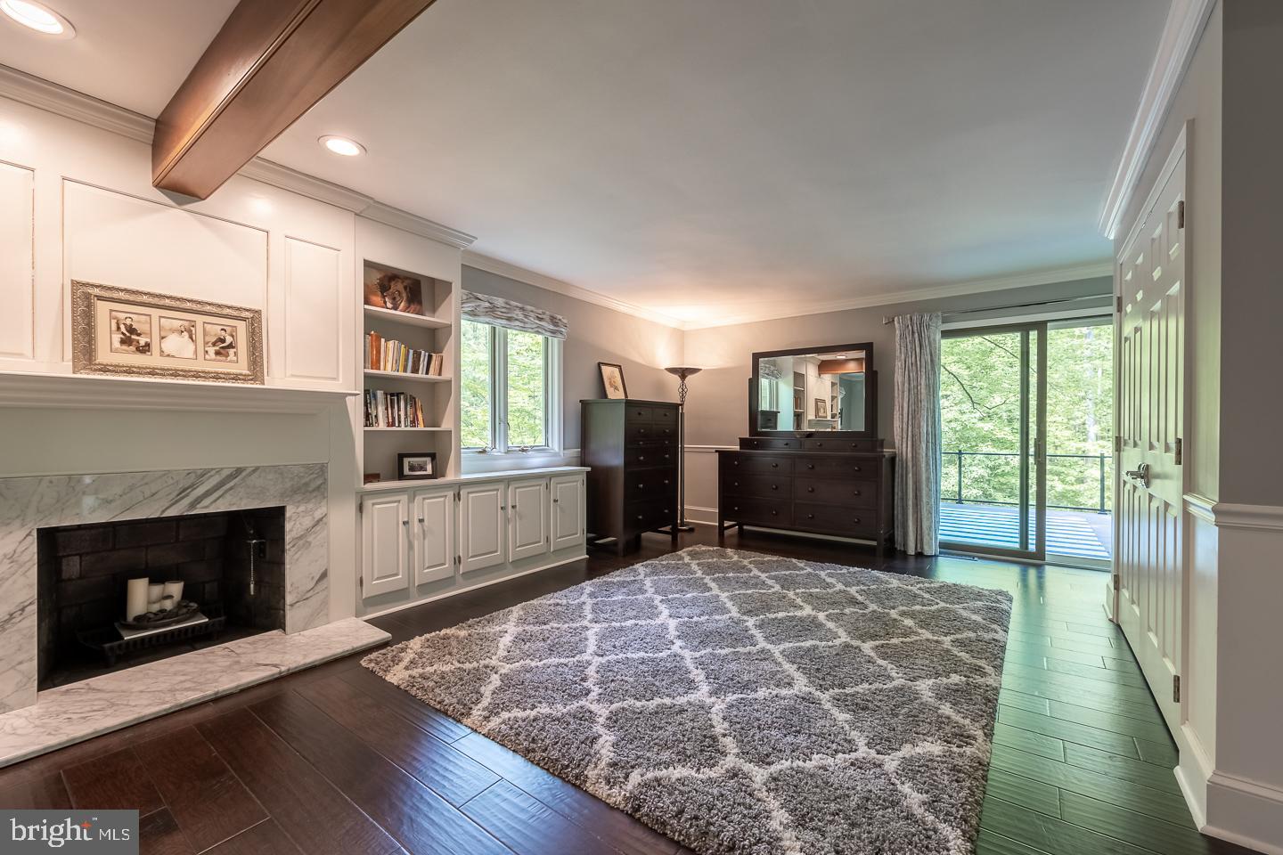 HUNTVIEW AT HORSES - Residential