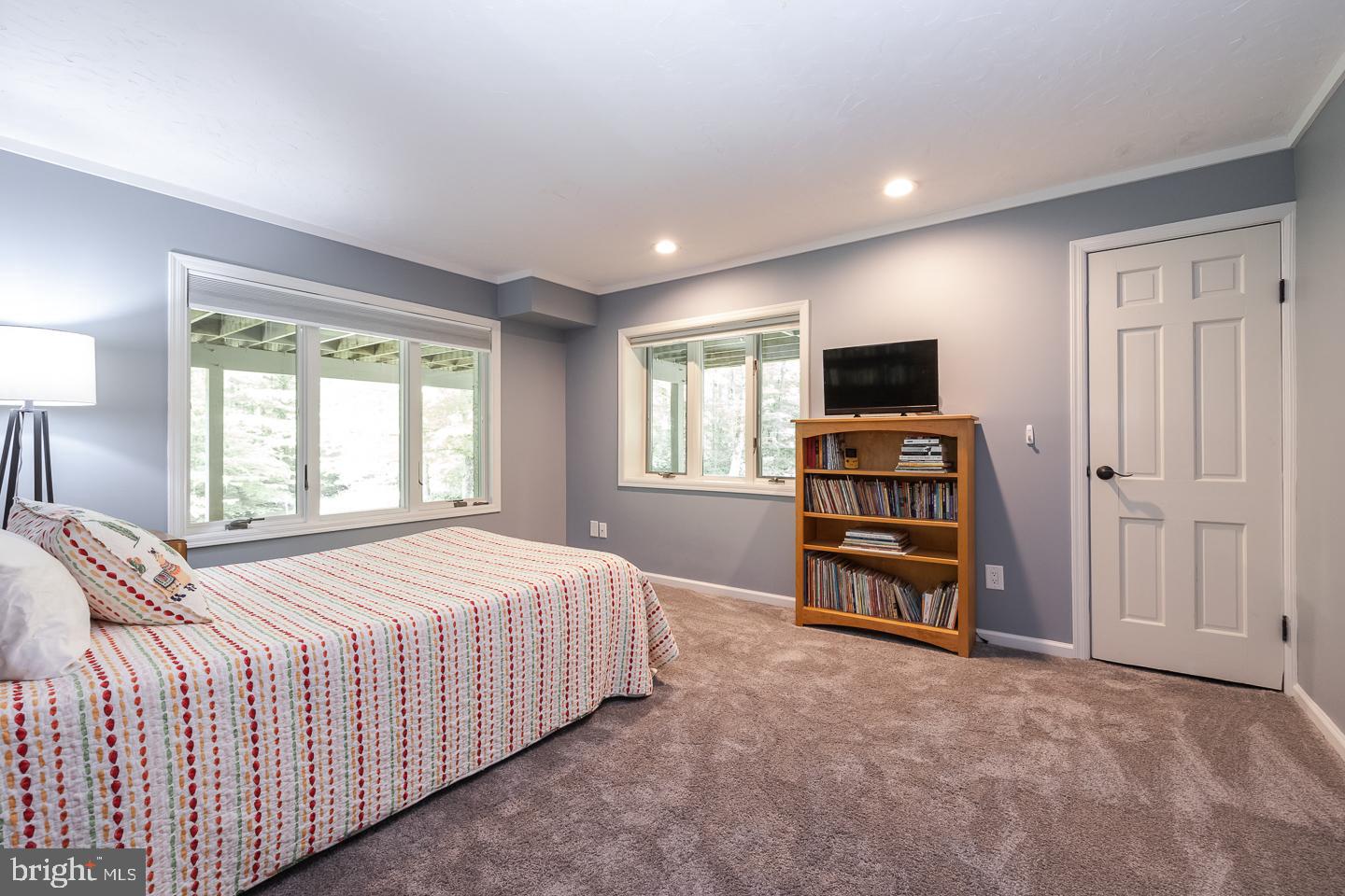 HUNTVIEW AT HORSES - Residential