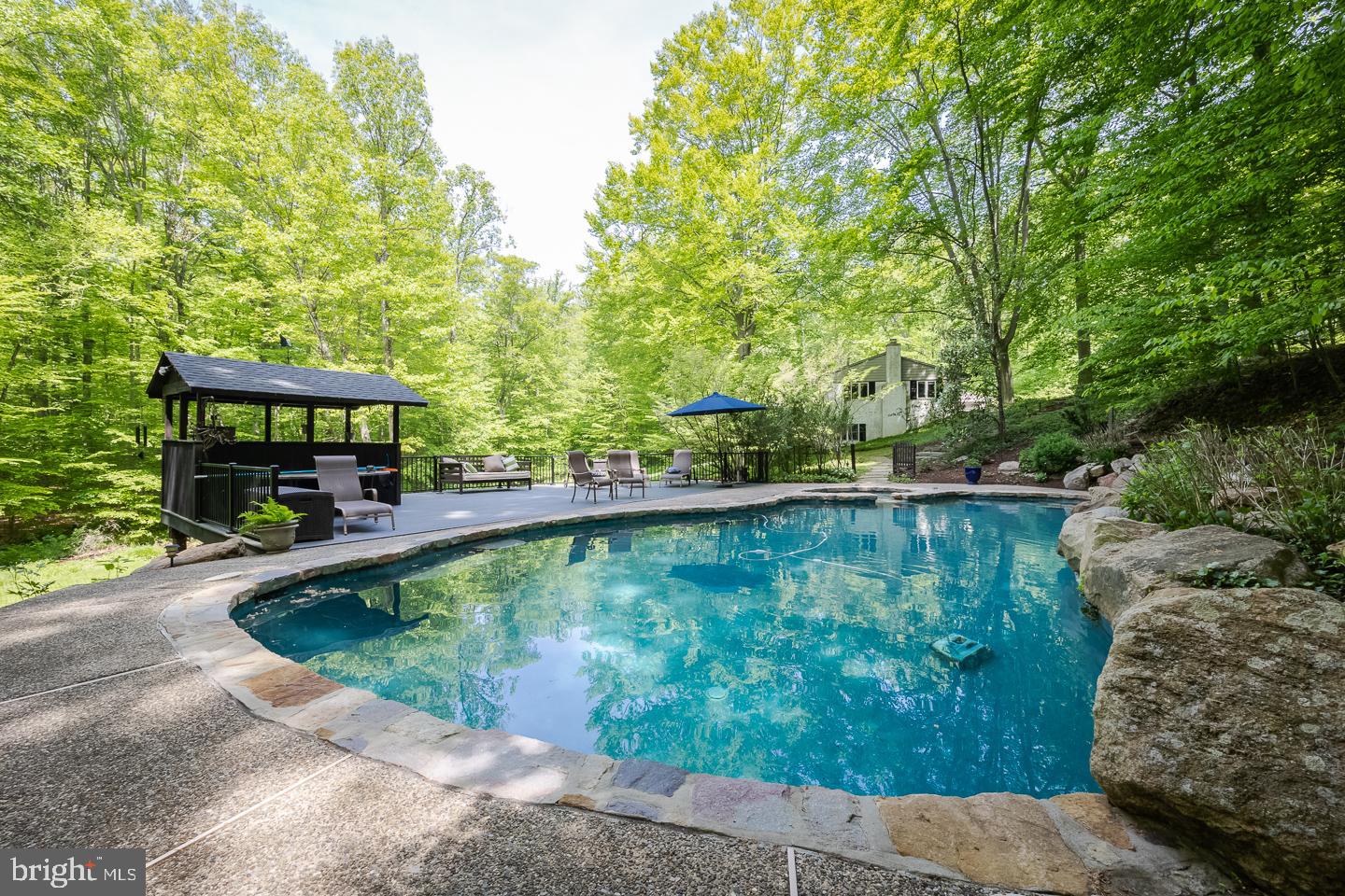 HUNTVIEW AT HORSES - Residential