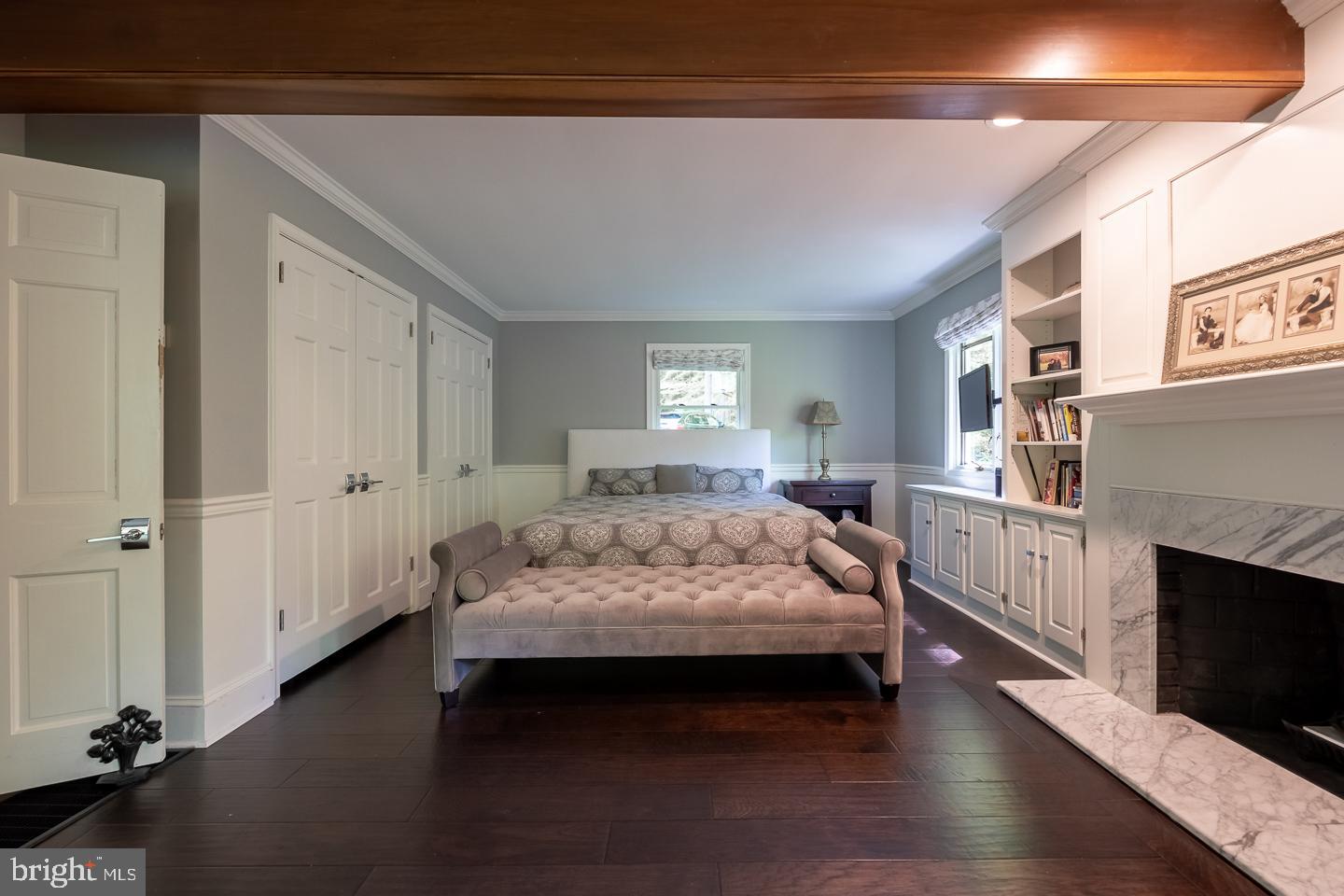 HUNTVIEW AT HORSES - Residential