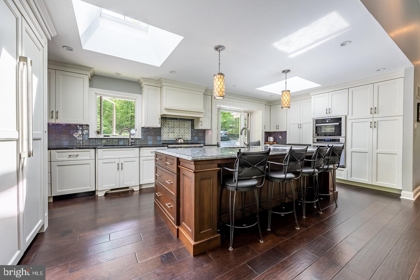 HUNTVIEW AT HORSES - Residential