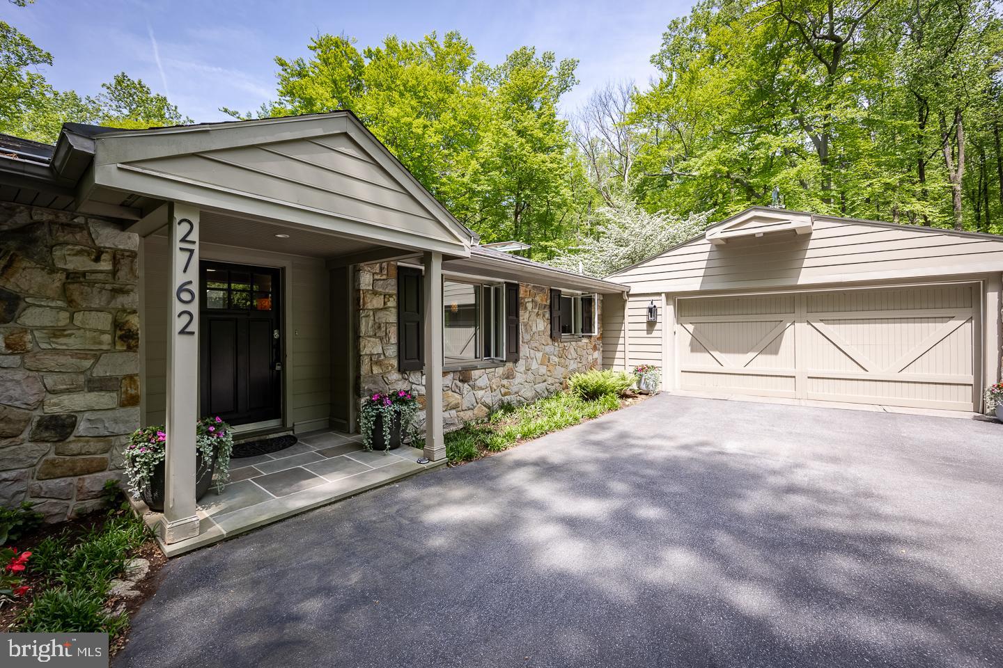 HUNTVIEW AT HORSES - Residential