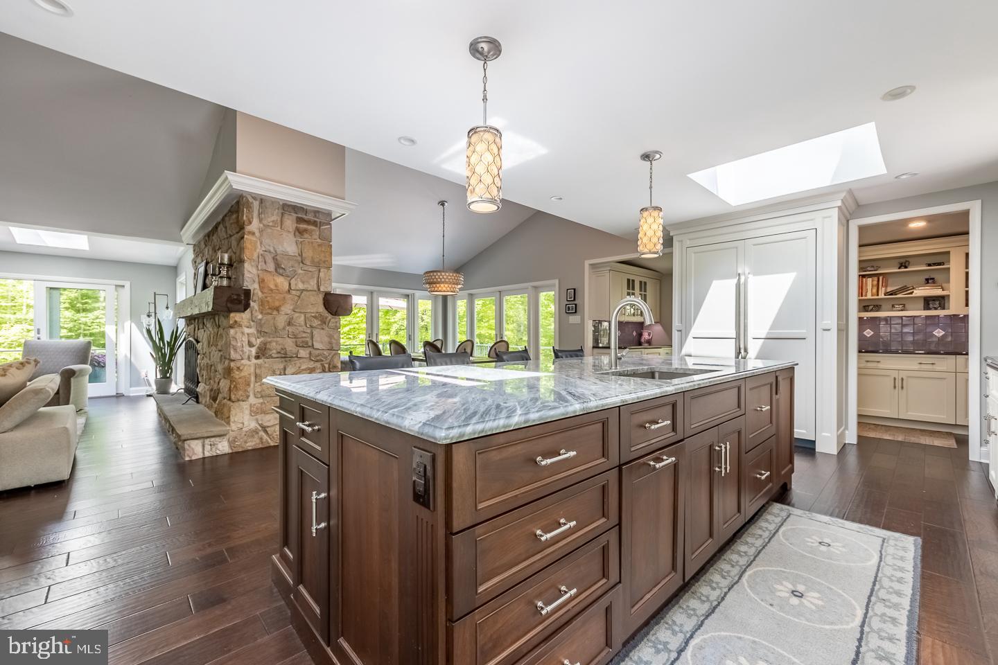 HUNTVIEW AT HORSES - Residential