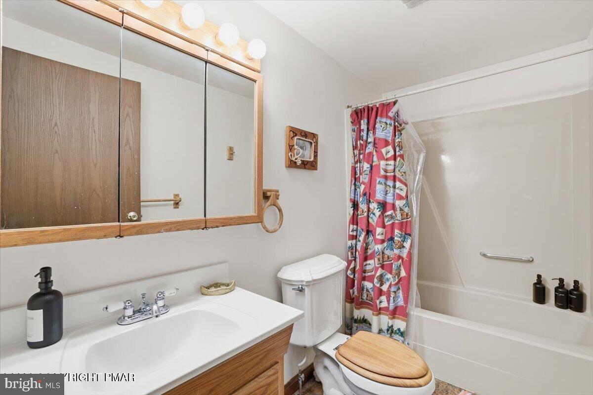 LAKE HARMOY ESTATES - Residential