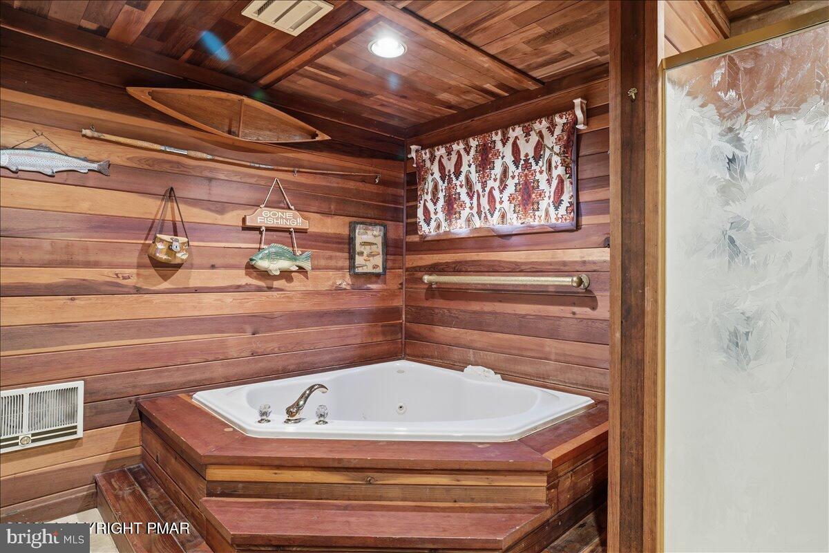 LAKE HARMOY ESTATES - Residential