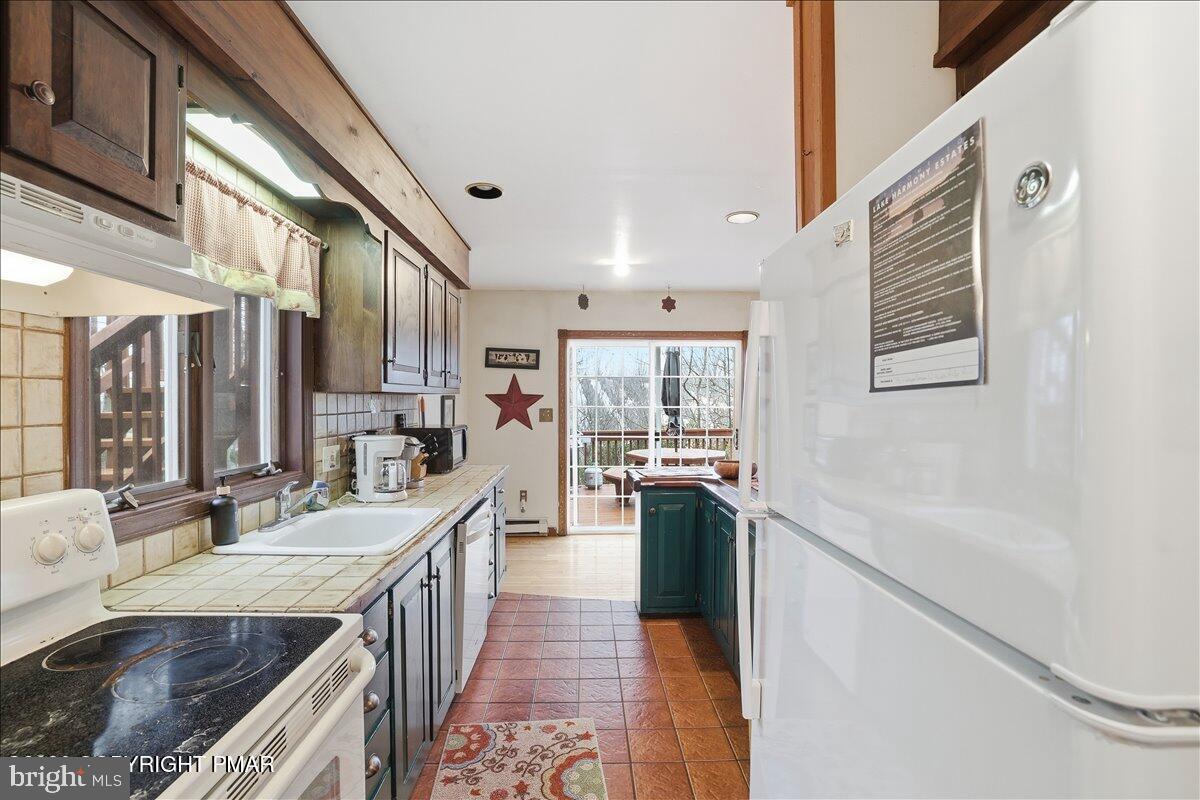 LAKE HARMOY ESTATES - Residential