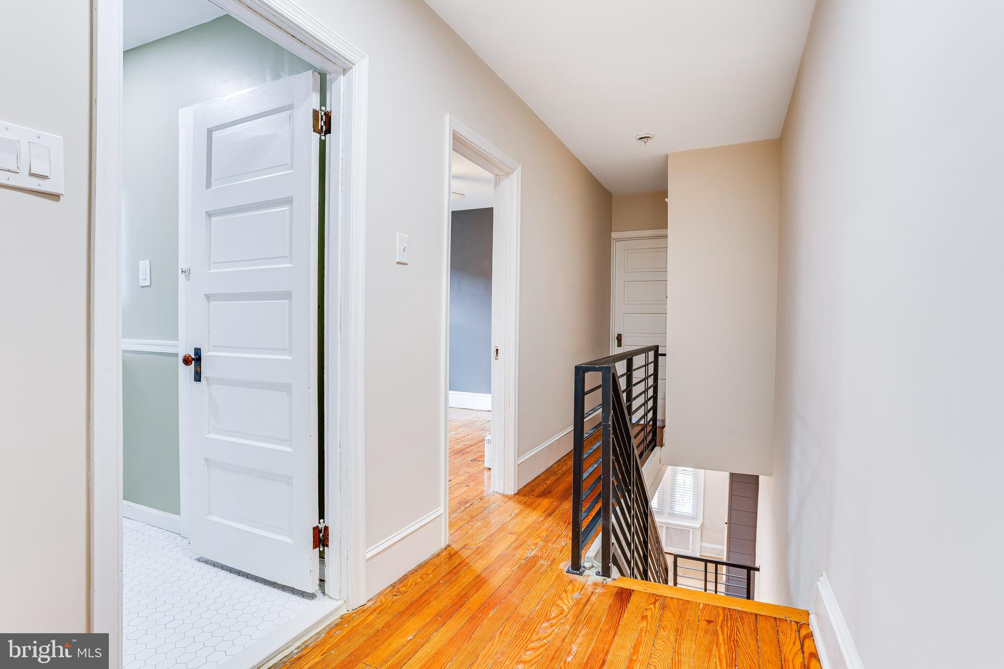ROXBOROUGH - Residential