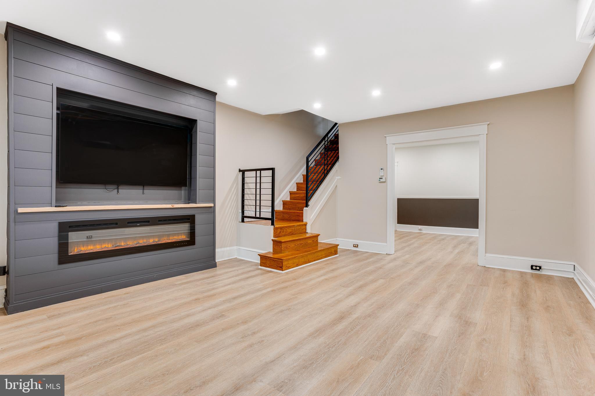 ROXBOROUGH - Residential