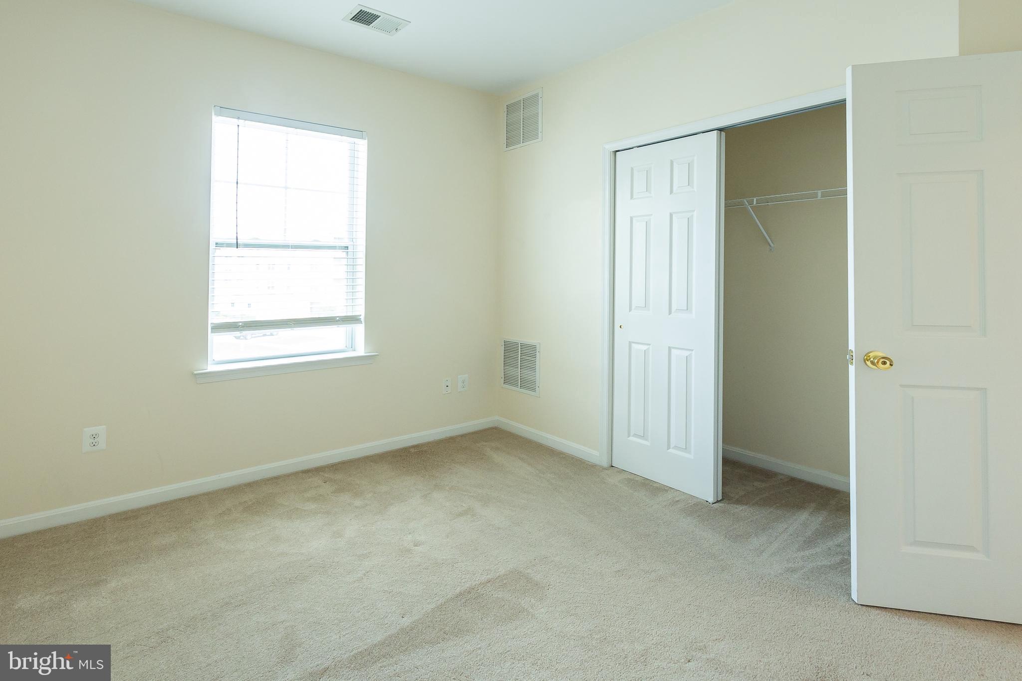 RESID AT WILDWD - Residential Lease