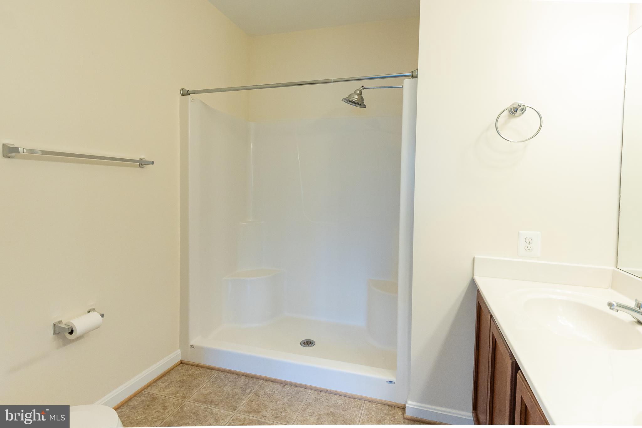 RESID AT WILDWD - Residential Lease