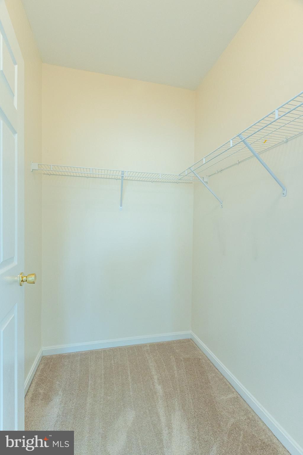 RESID AT WILDWD - Residential Lease