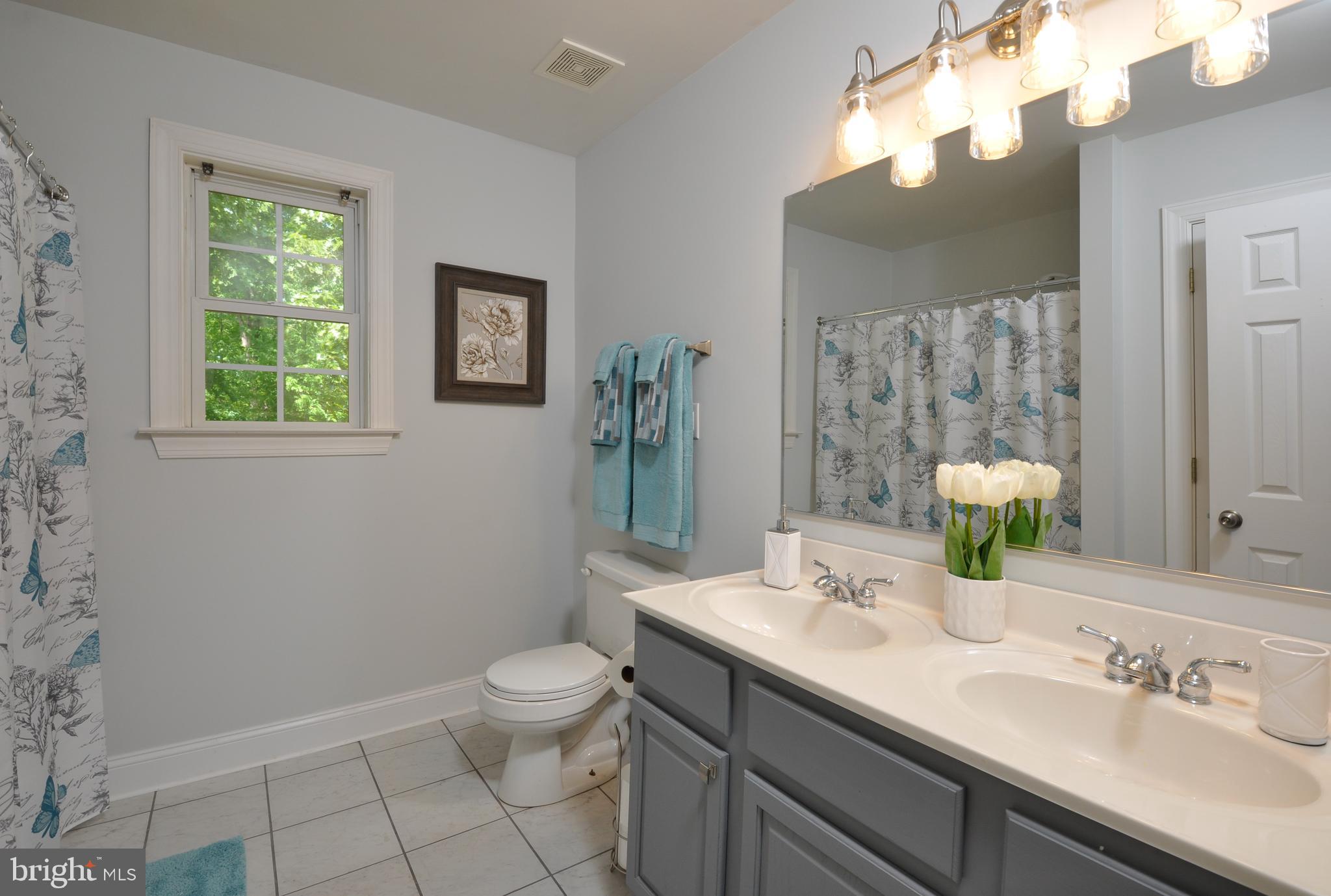 LEE'S HILL - Residential