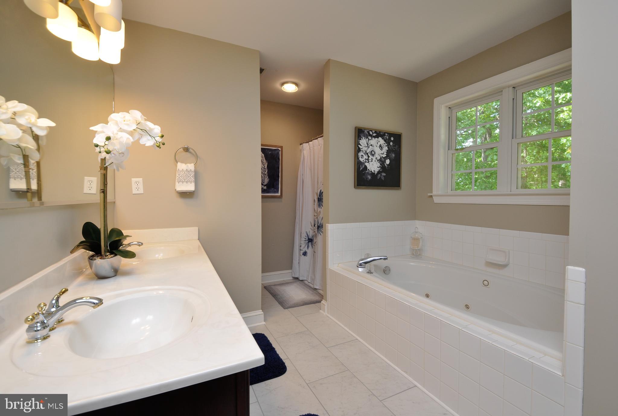 LEE'S HILL - Residential