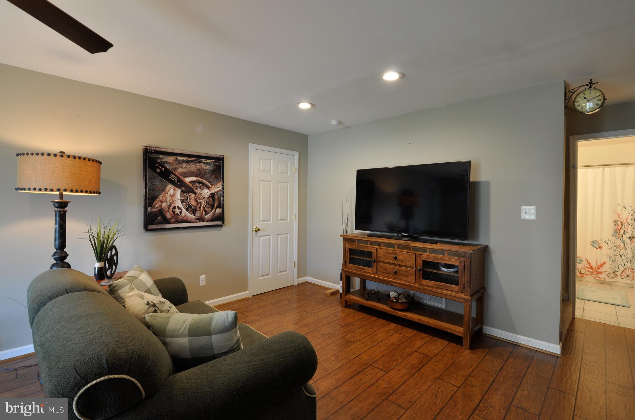 LEE'S HILL - Residential