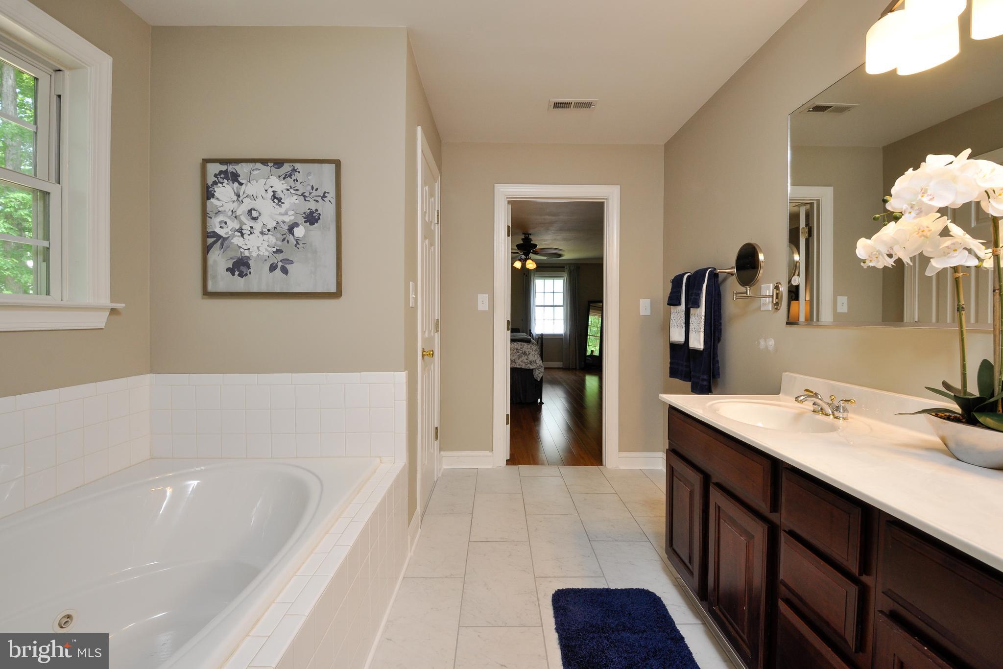 LEE'S HILL - Residential