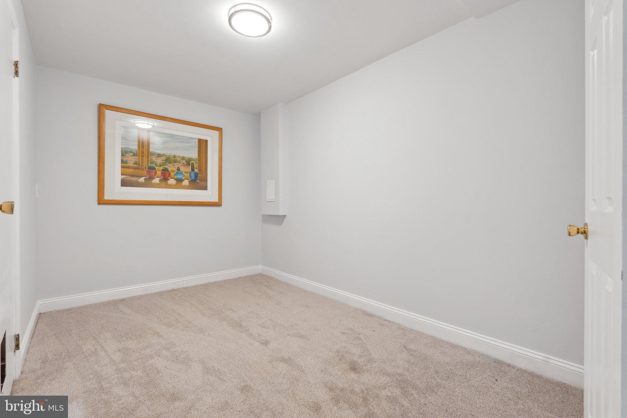 CROFTON SQUARE - Residential