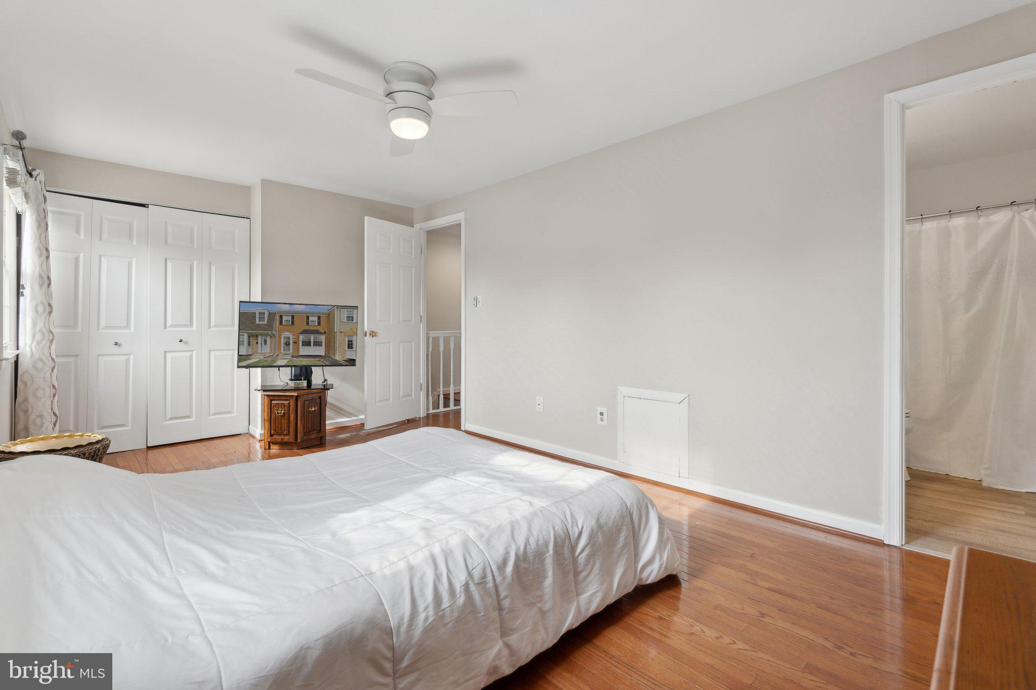 CROFTON SQUARE - Residential