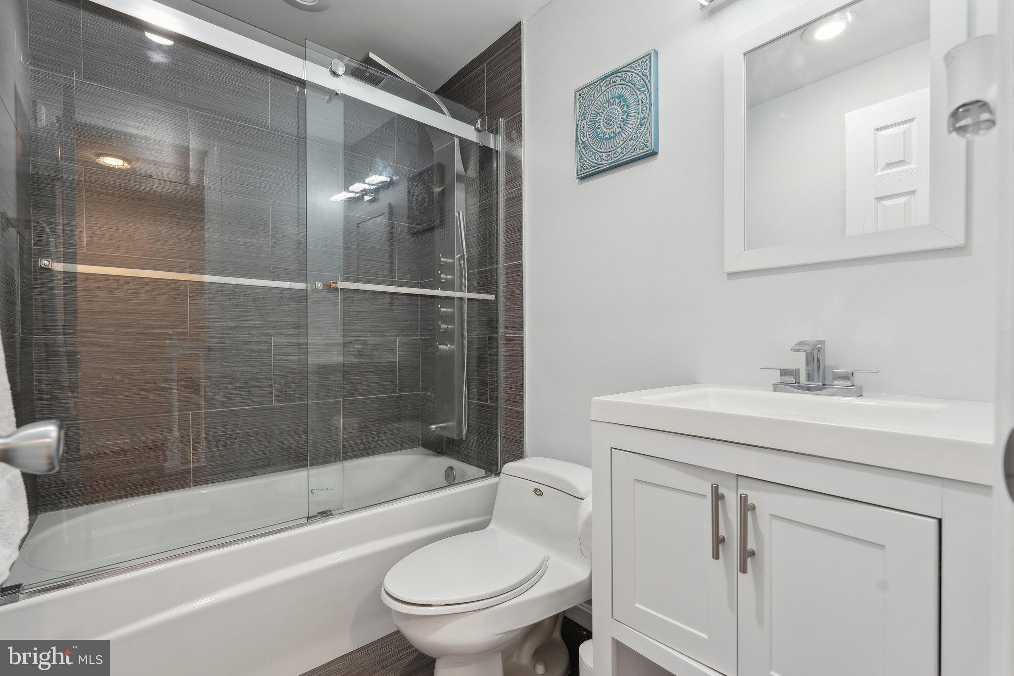 CROFTON SQUARE - Residential