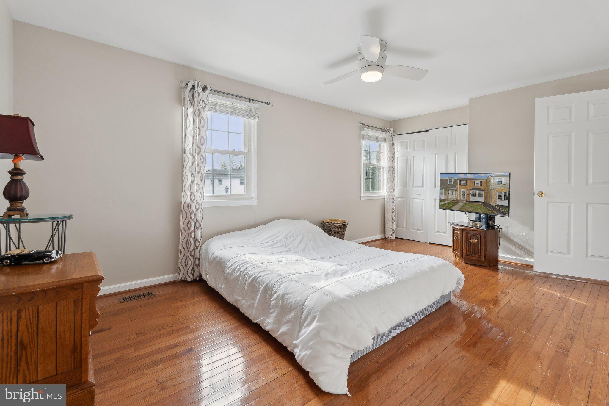 CROFTON SQUARE - Residential