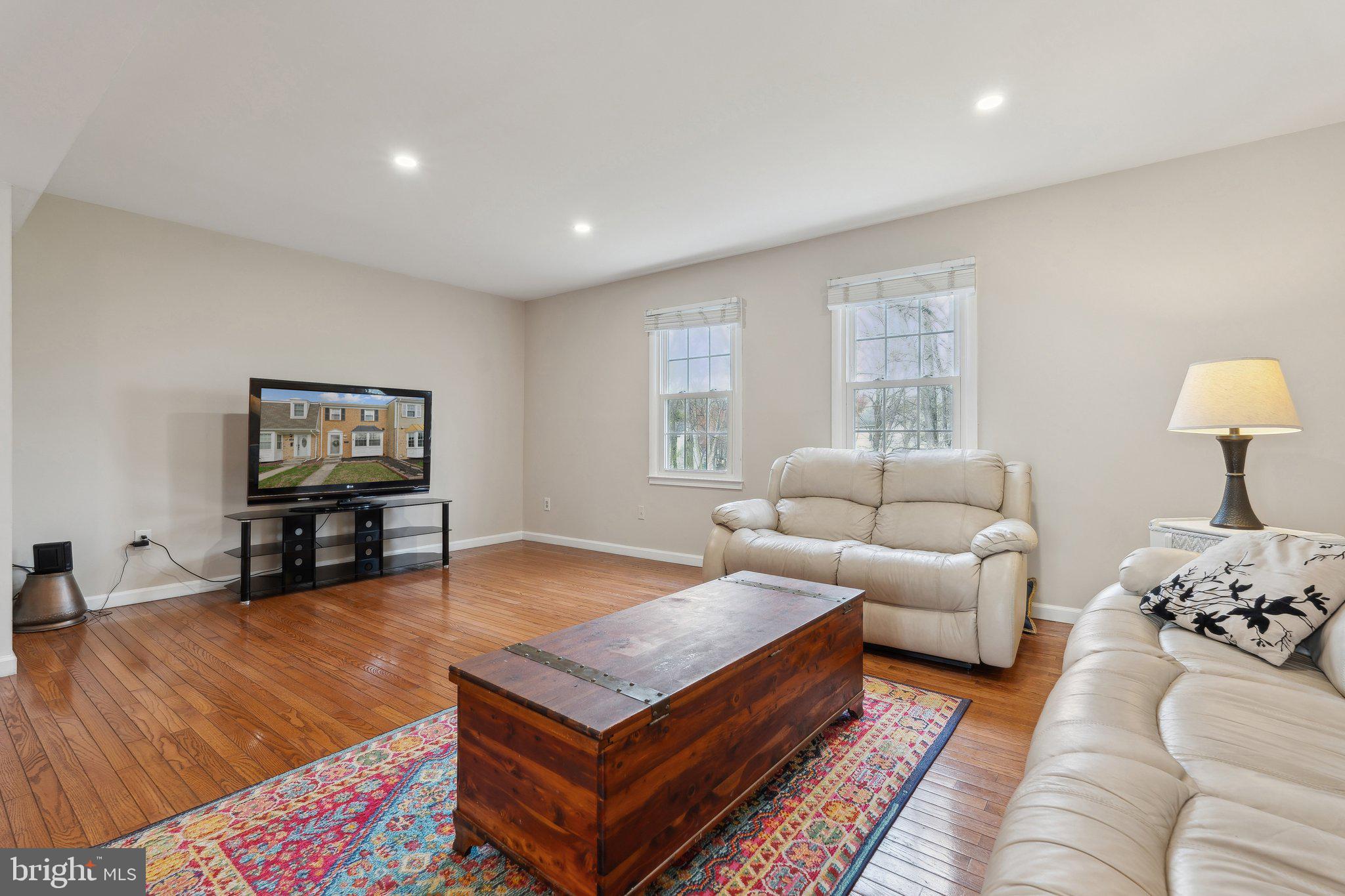 CROFTON SQUARE - Residential