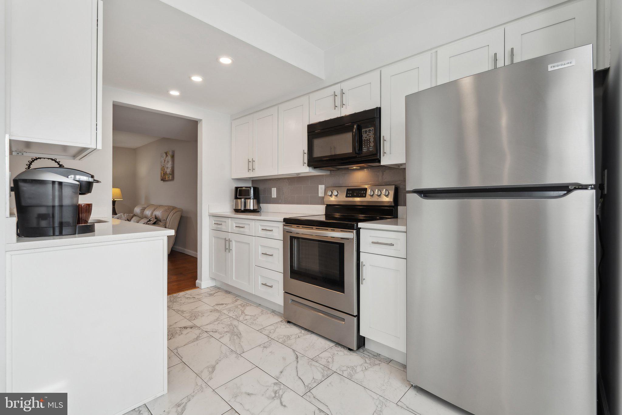 CROFTON SQUARE - Residential