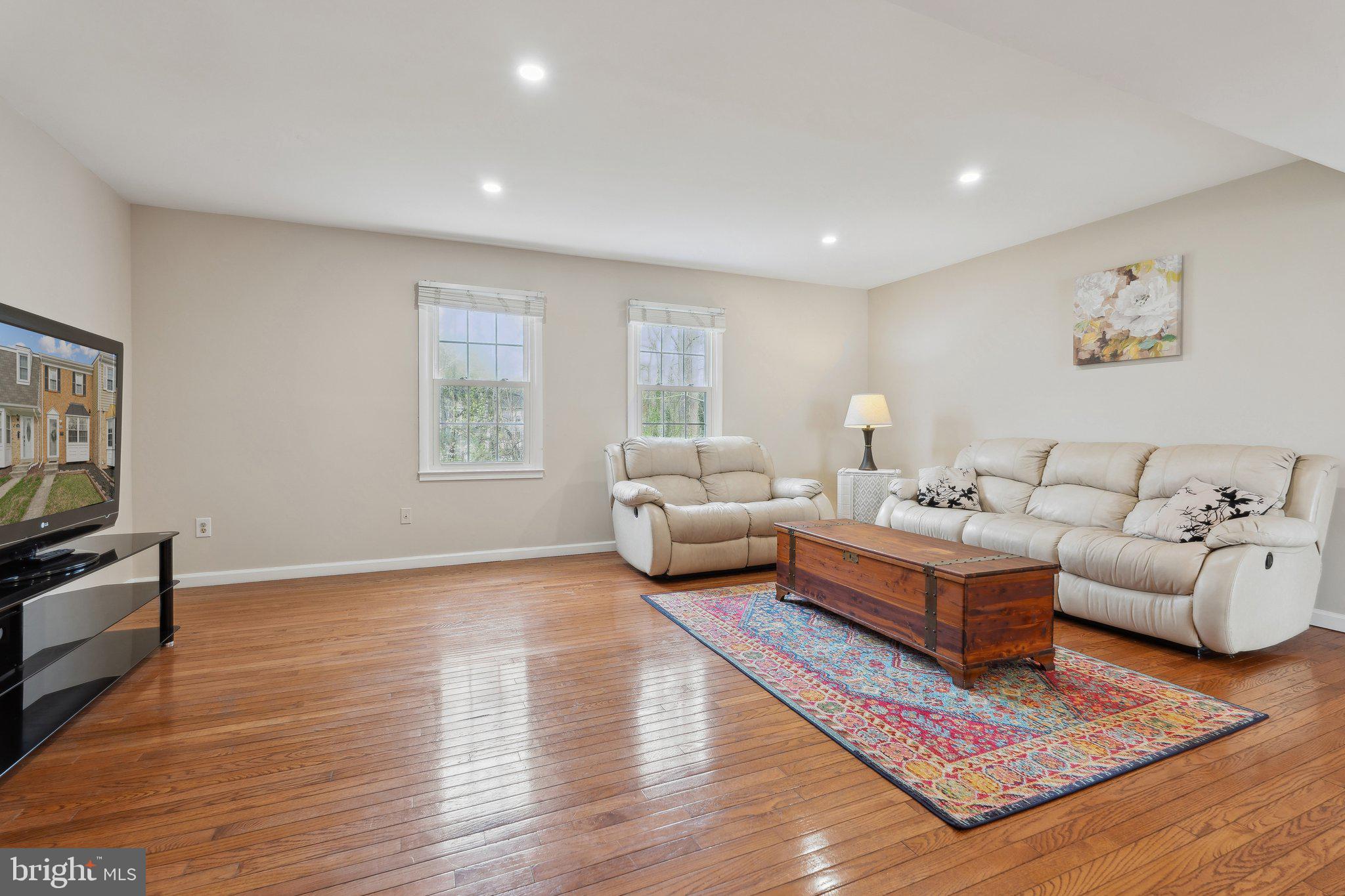 CROFTON SQUARE - Residential