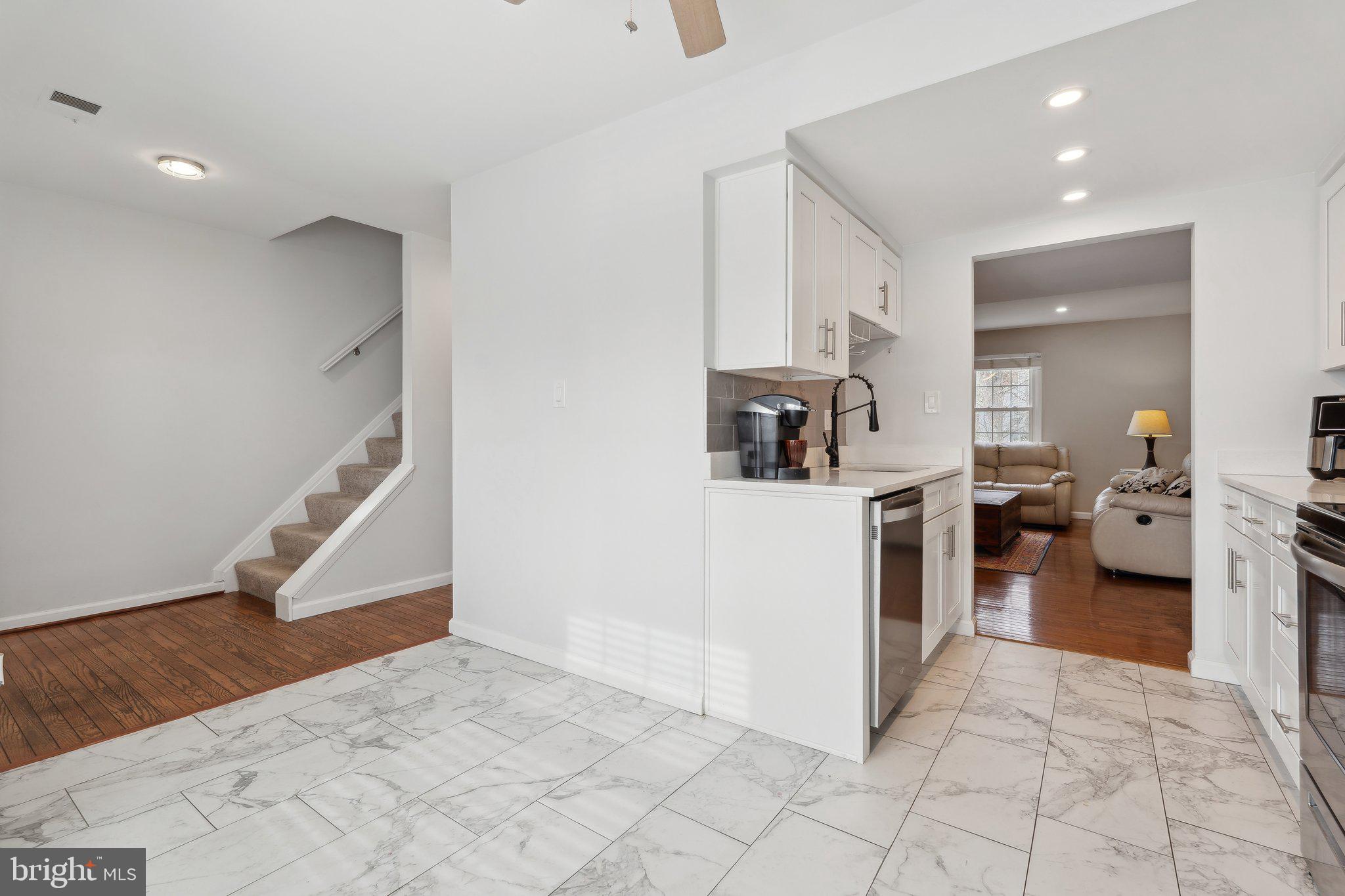 CROFTON SQUARE - Residential