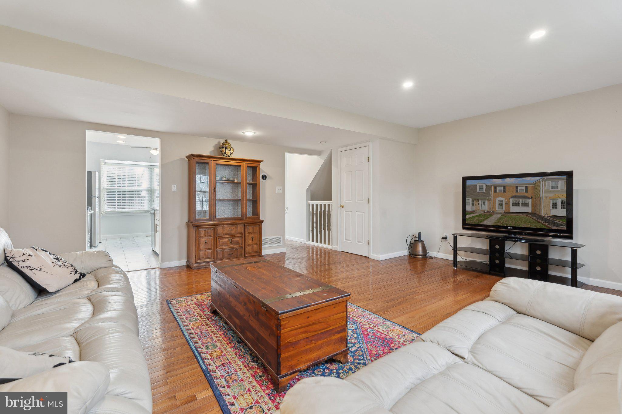 CROFTON SQUARE - Residential