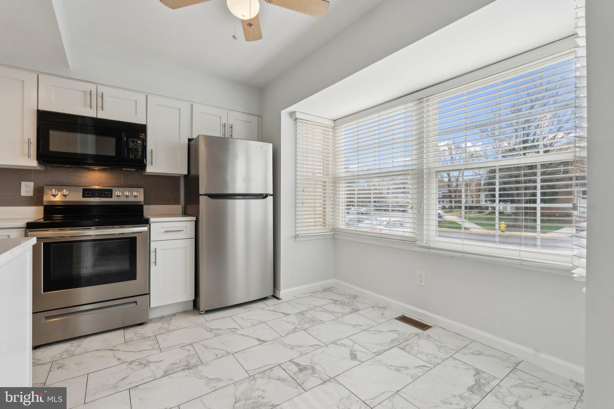 CROFTON SQUARE - Residential