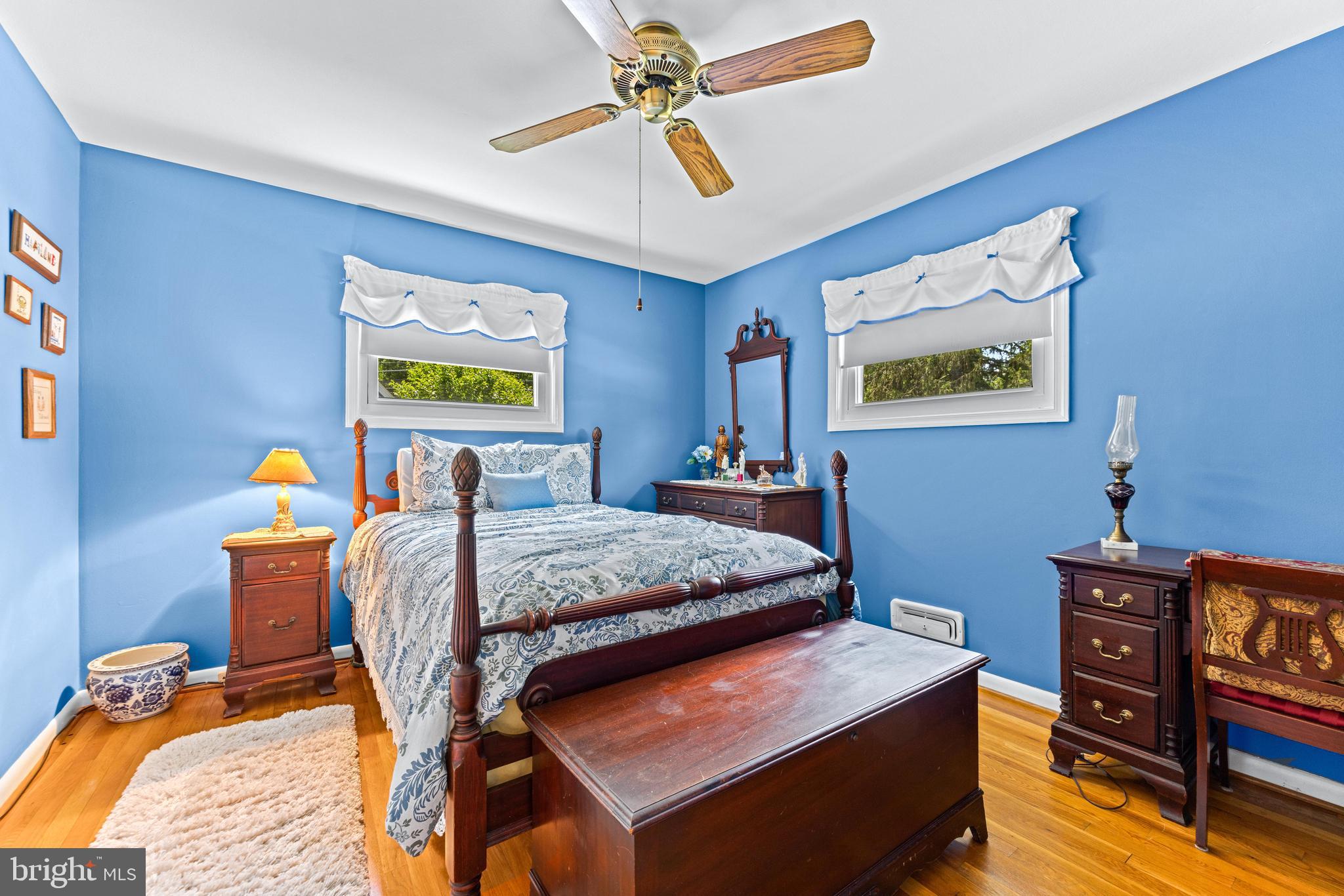 YORK MANOR - Residential