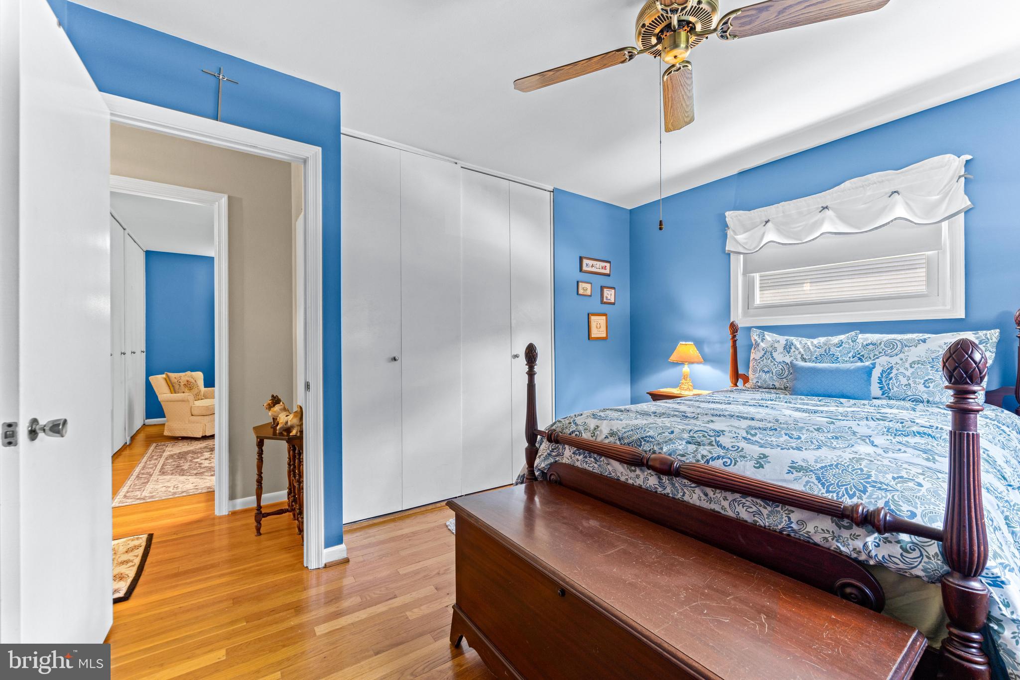 YORK MANOR - Residential