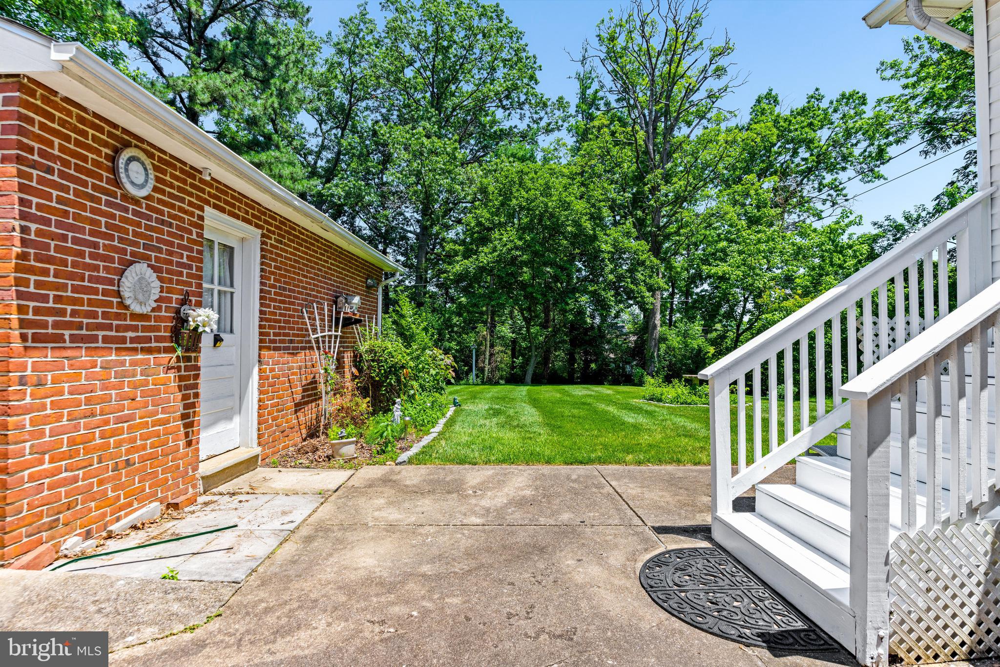 YORK MANOR - Residential