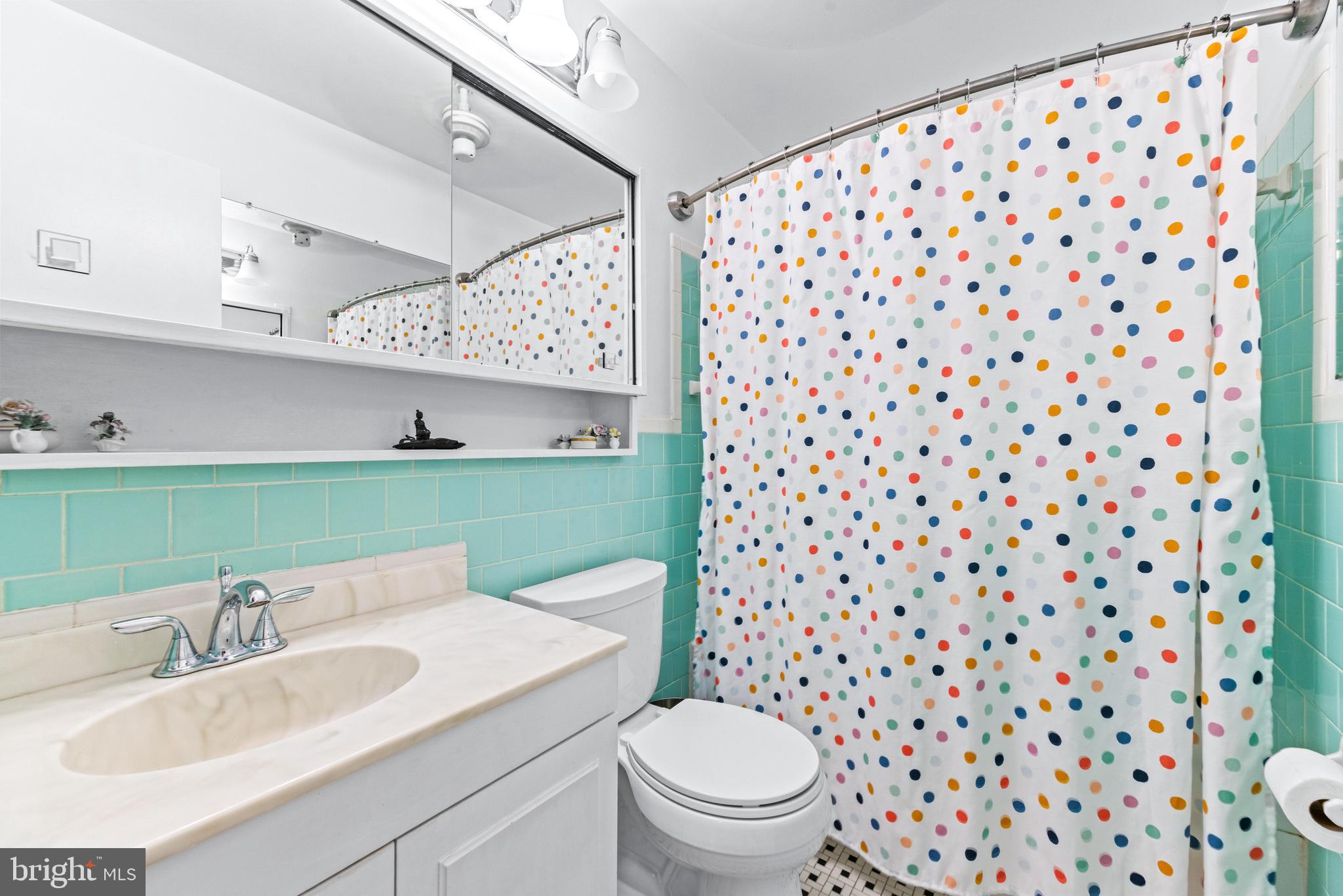 YORK MANOR - Residential