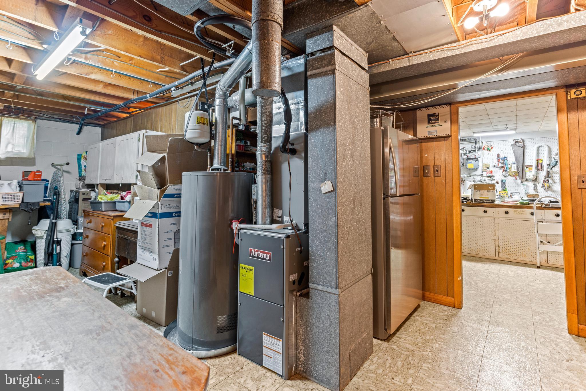 YORK MANOR - Residential