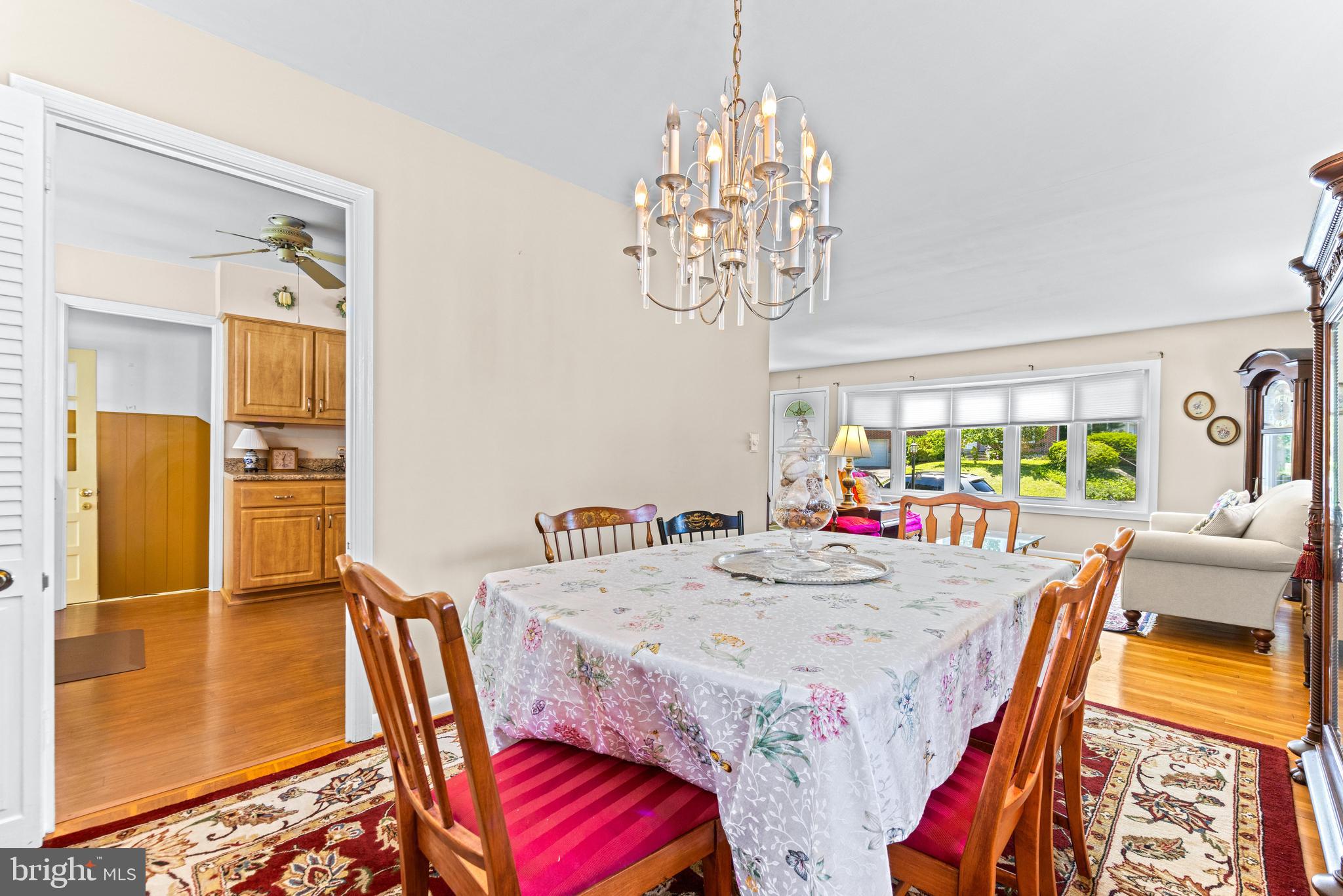 YORK MANOR - Residential