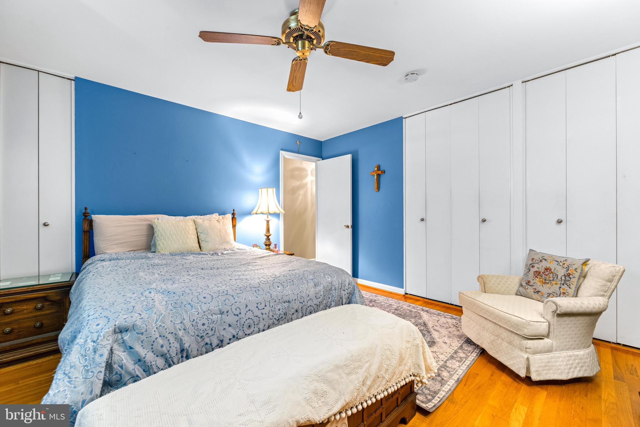 YORK MANOR - Residential