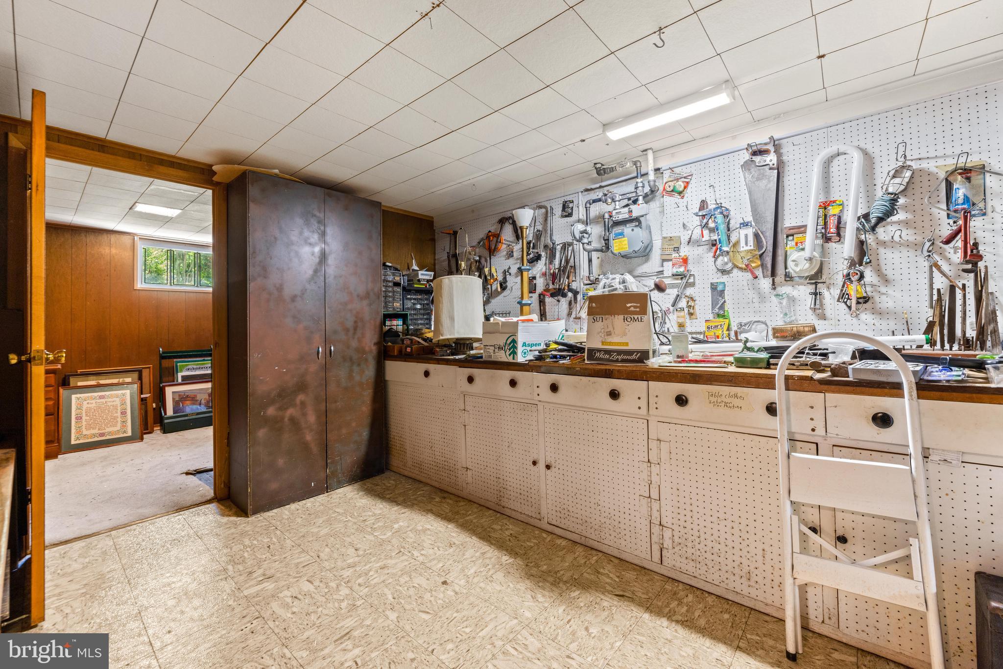 YORK MANOR - Residential