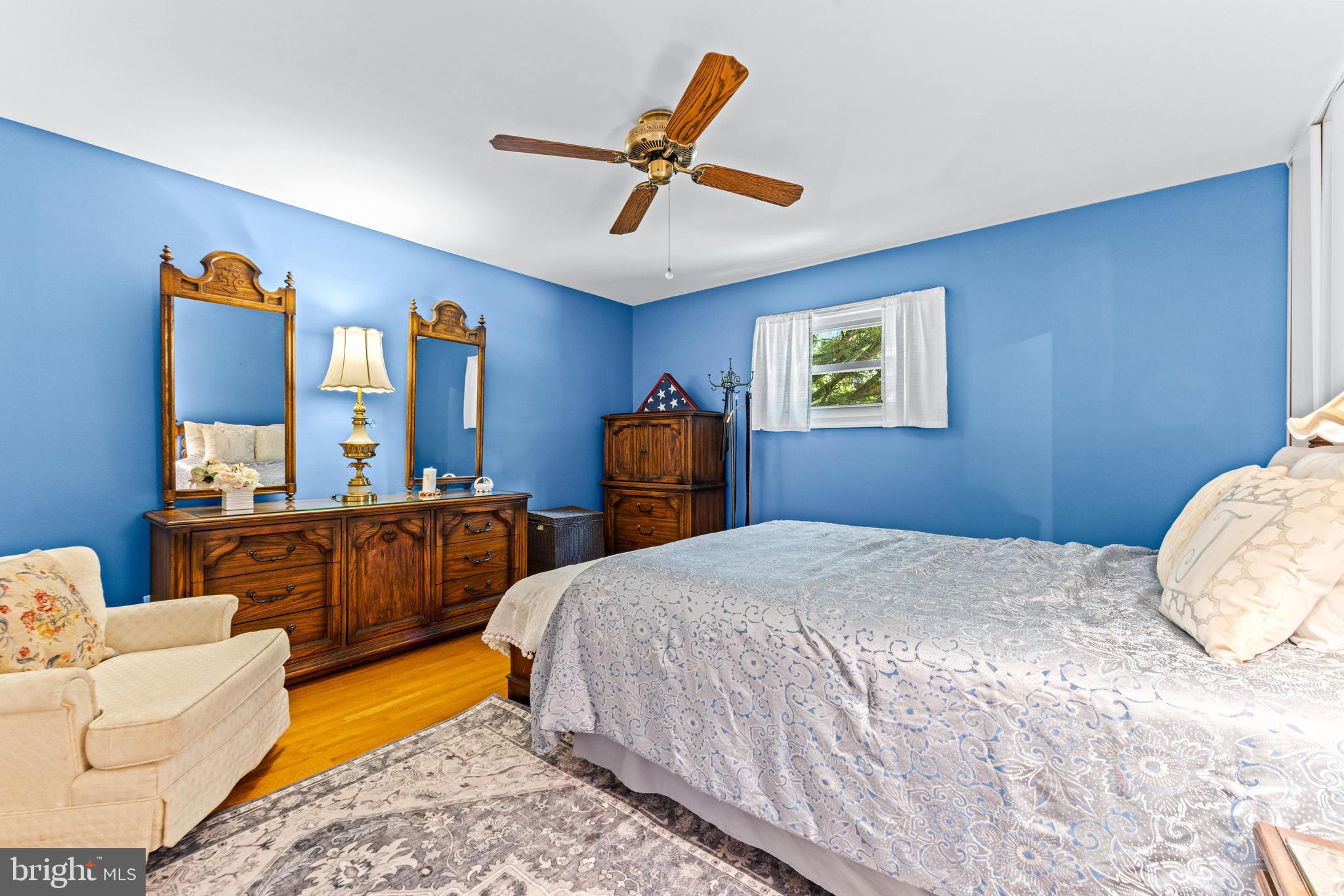 YORK MANOR - Residential