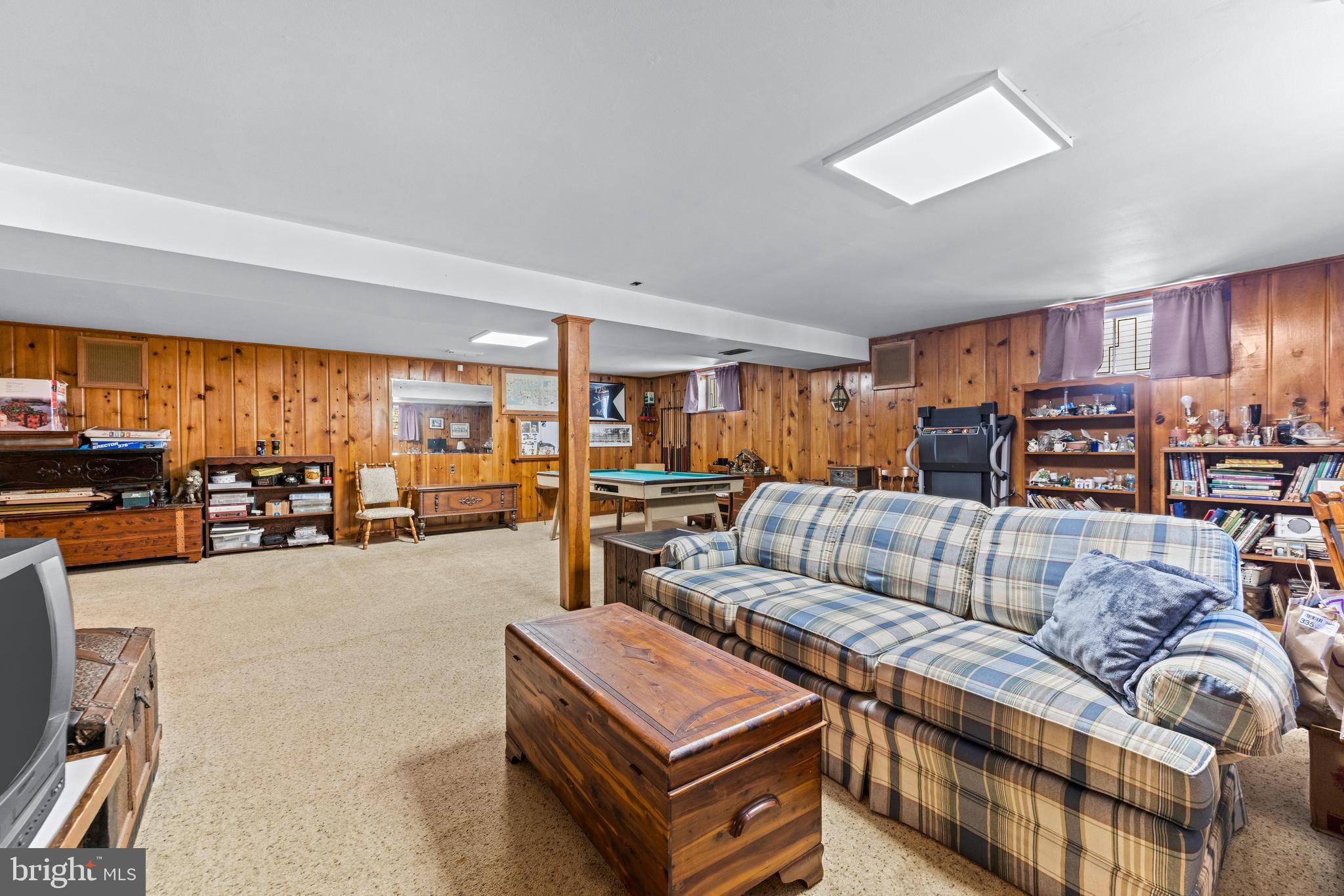 YORK MANOR - Residential