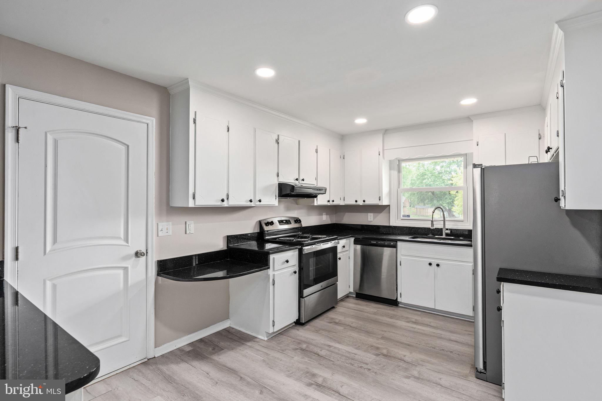 NORTH FERRY FARMS - Residential Lease