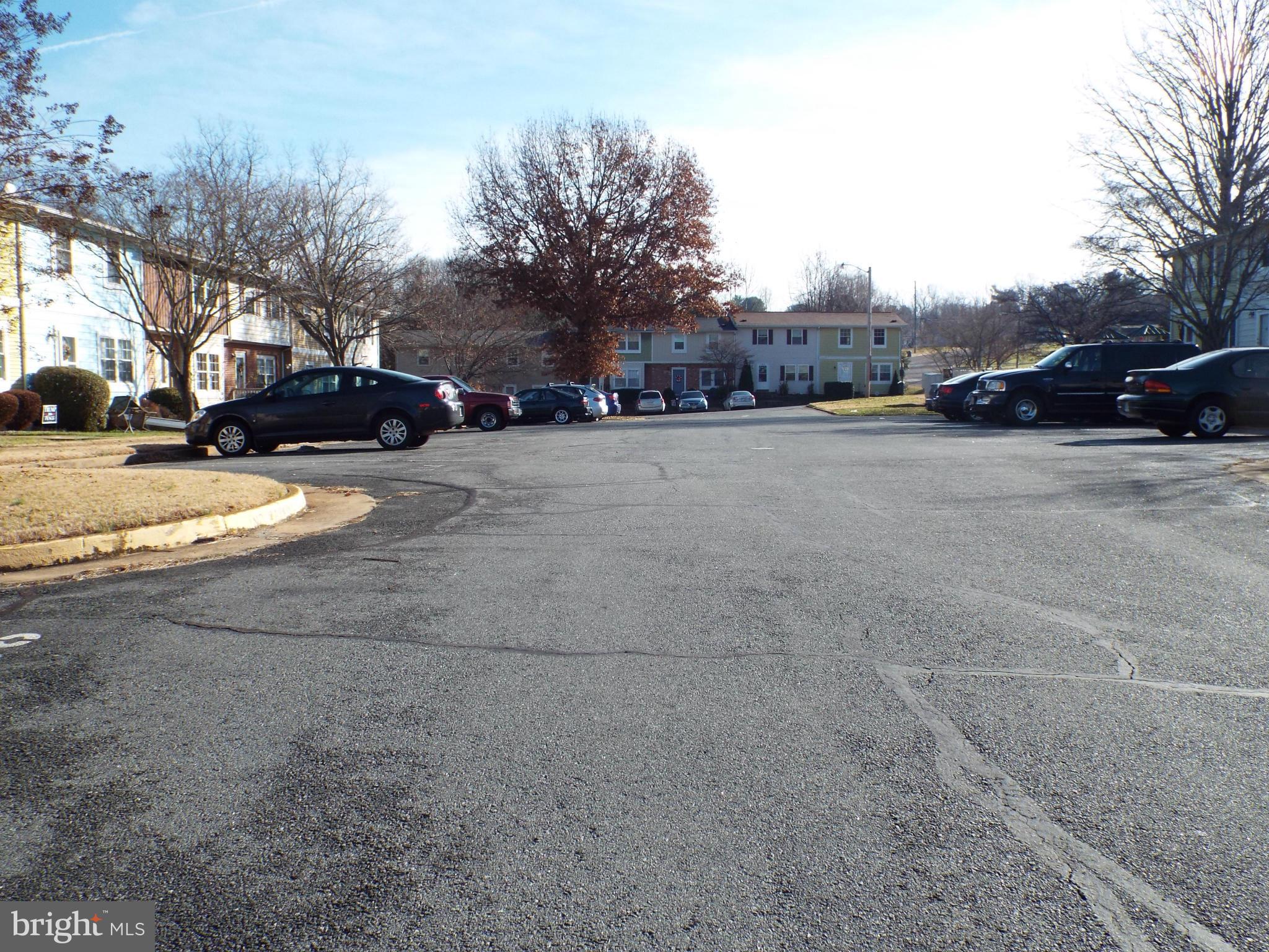 WESTMINSTER SQUARE - Residential