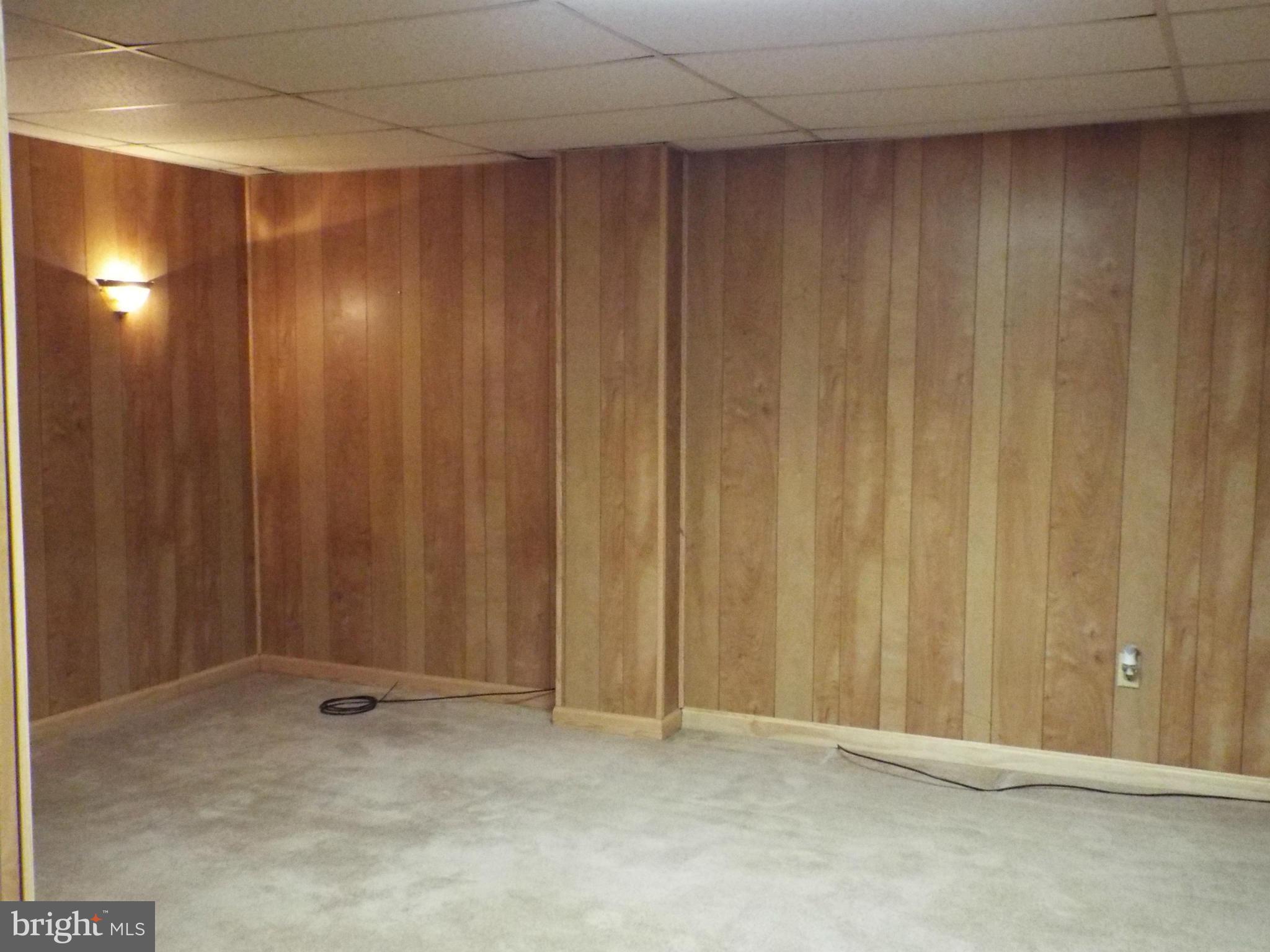 WESTMINSTER SQUARE - Residential